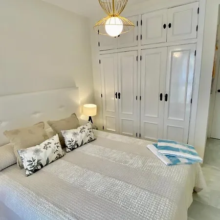 Ikram Front Beach Alboran, Casco Antiguo Appartement