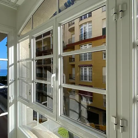Ikram Front Beach Alborán, Casco Antiguo Apartamento *